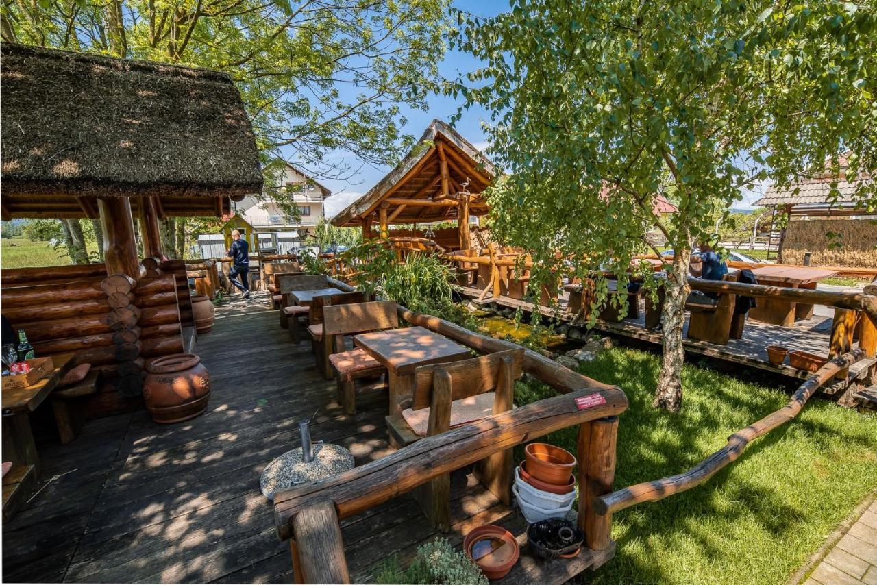 Guesthouse Mars Ig Екстериор снимка