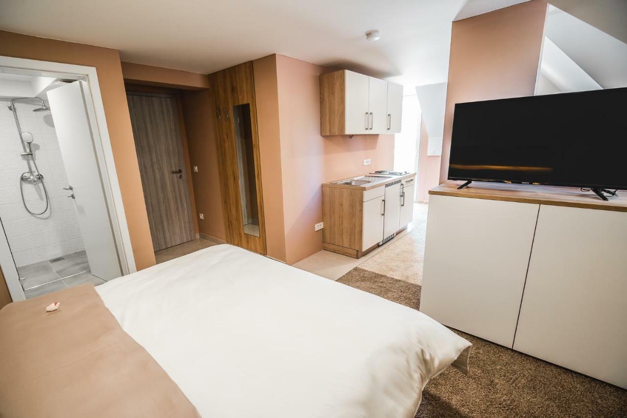 Guesthouse Mars Ig Екстериор снимка