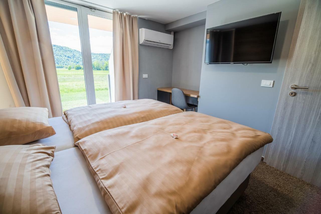 Guesthouse Mars Ig Екстериор снимка